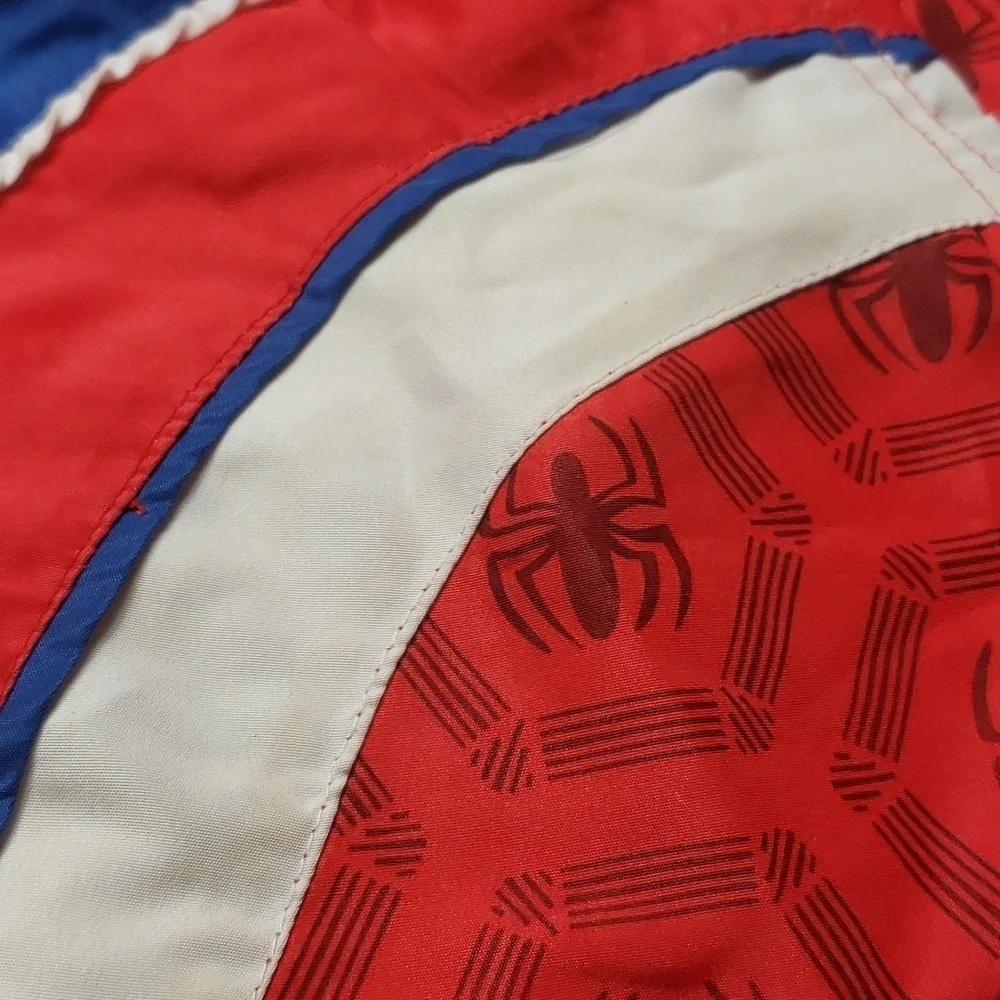 the amazing spiderman boys size medium 8-10 swim shorts